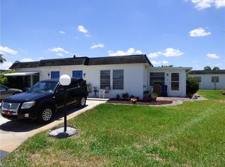 22 Tangerine Ct, Lehigh Acres, FL 33936