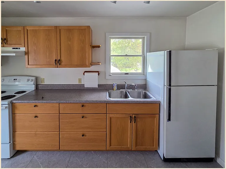 38 Clymer St #2 — Photo 8