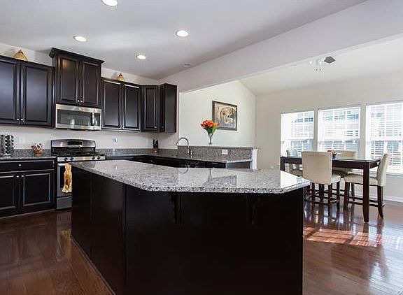 4th image of 6917 Bolelyn Dr