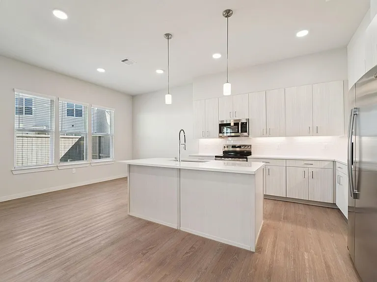7415 Leighton Meadow Ln — Photo 14