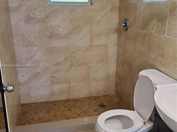 4th image of 701 Columbus Pkwy #709