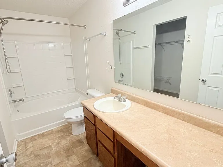 1723 Elijah Blue Dr — Photo 17