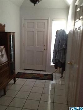 Lovely tiled entry