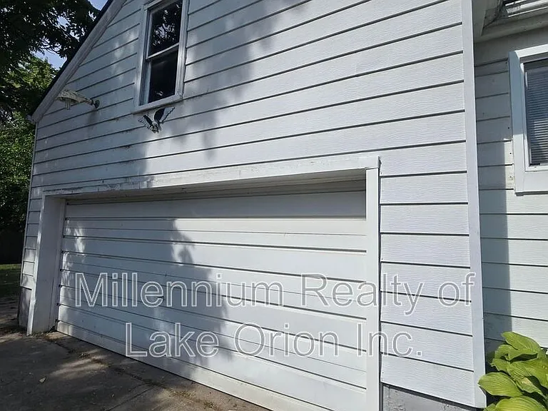 614 E Tennyson Ave — Photo 34