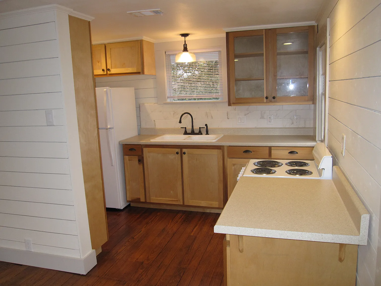 423 Runneburg Rd — Photo 3