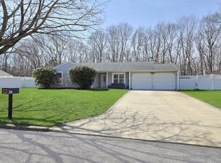 28 Timber Trail Lane, Medford, NY