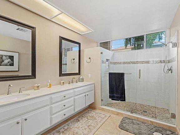 5th image of 20 Pebble Beach Dr