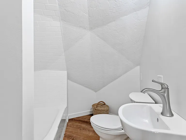 7005 Lake View Point Dr — Photo 29