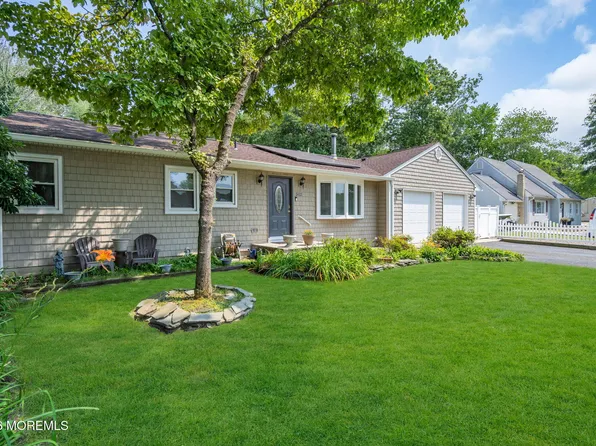 512 Gladstone Street, Toms River, NJ 08757