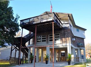 891 Shadylon Ln, Mc Queeney, TX 78123