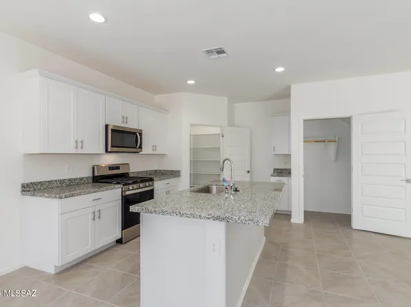 6048 E Falconry Trl, Tucson, AZ 85756