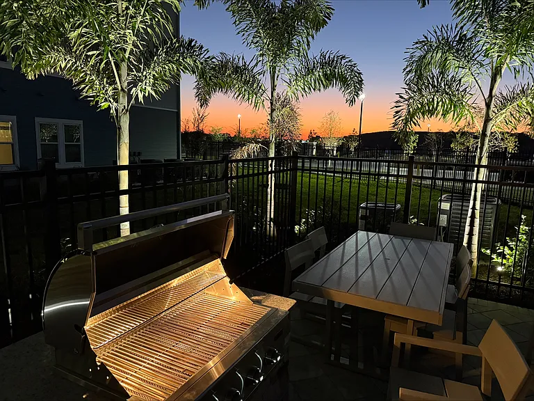 The Carlton at Robinson Gateway — Photo 6
