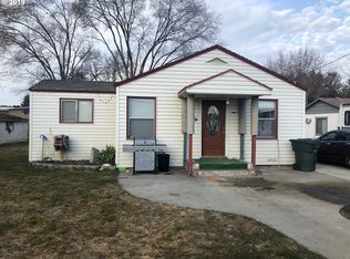 1115 NW 3rd St, Hermiston, OR 97838