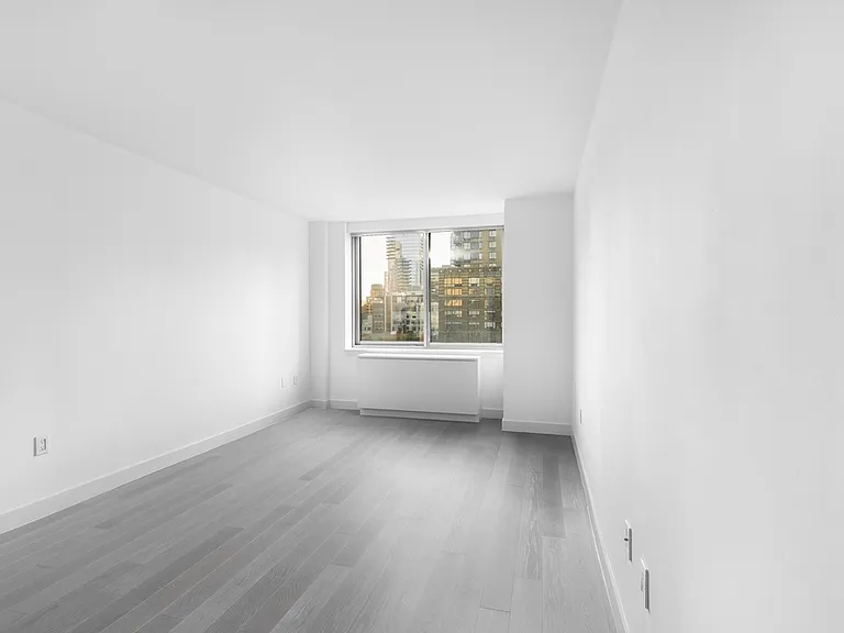 101 W End Ave #14DD — Photo 4
