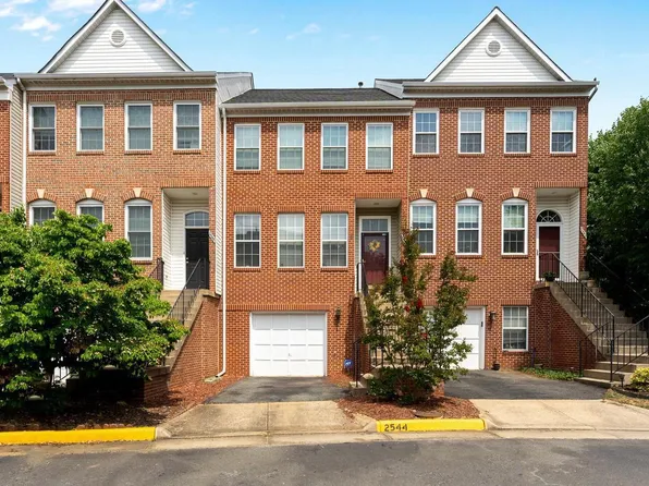 2544 James Monroe Cir, Herndon, VA 20171