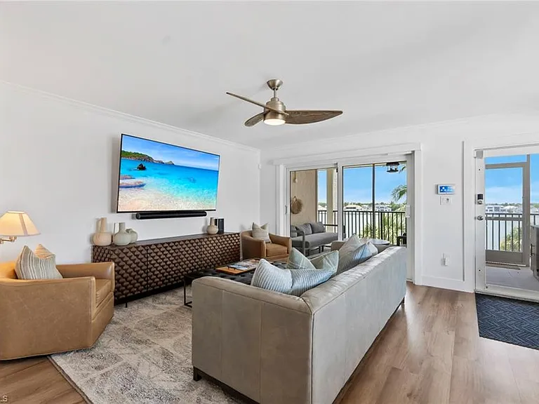 3500 Gulf Shore Blvd N #408 — Photo 2