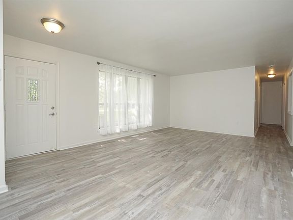 3rd image of 6637 Kanaugua Pl