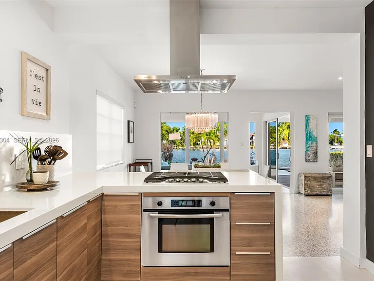 365 N Shore Dr — Photo 22