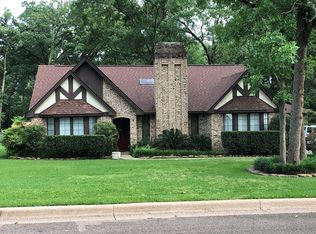 802 Cunningham Dr, Lufkin, TX 75901