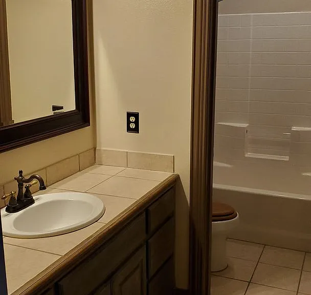 1621 Colonial Dr — Photo 38