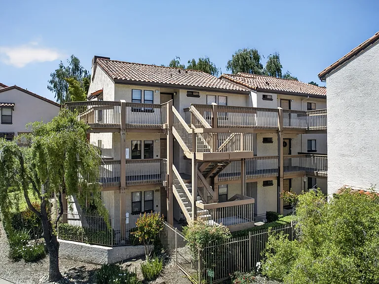 1123 S Villa Way #1 — Photo 1
