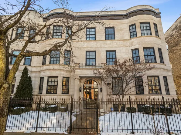 911 W Belle Plaine Ave #2E, Chicago, IL 60613