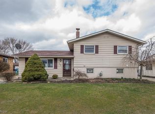 6292 Adair Ct, Brookpark, OH 44142