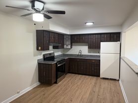 25 Arrowhead Dr, Algonquin, IL