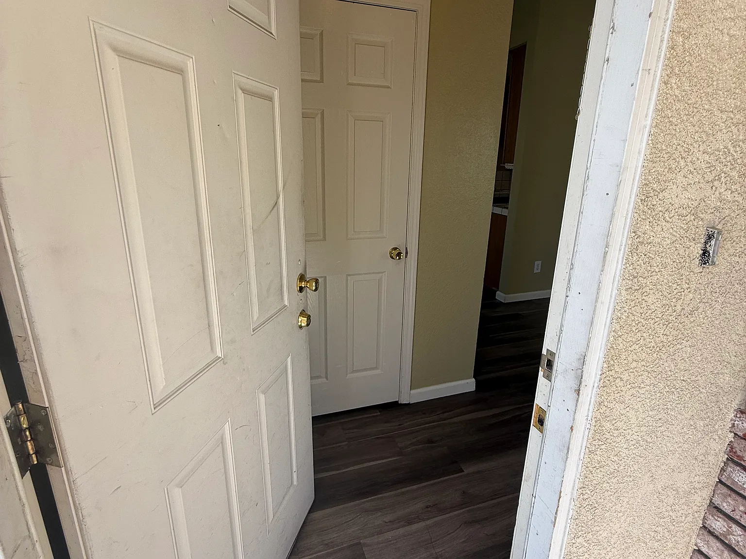 2 bed, 800 sqft, $1,700 — Photo 3
