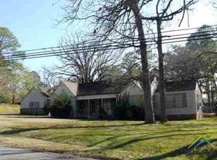 1303 Fort Worth St, Jacksonville, TX 75766