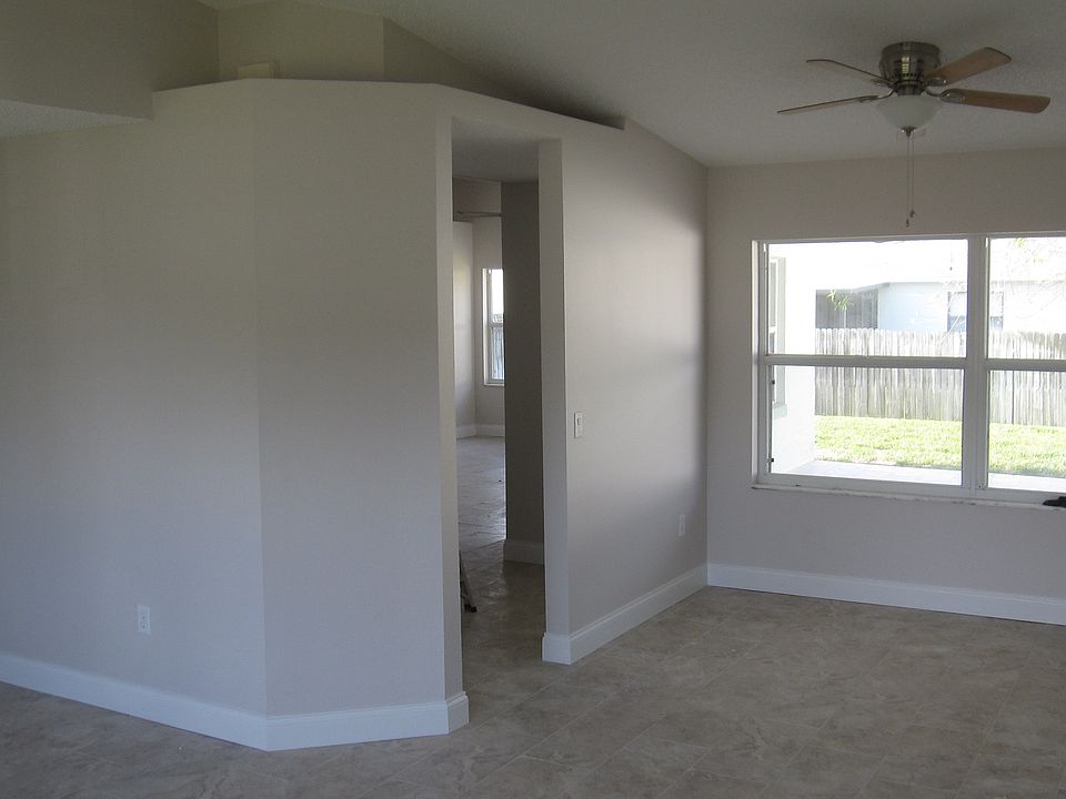 1st image of 38 Parkway Ln