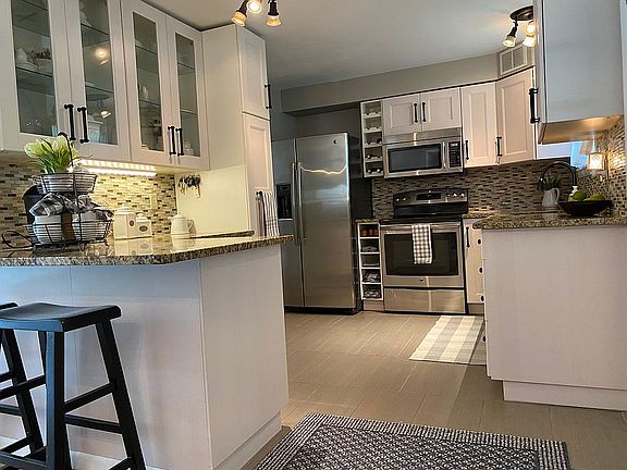 2nd image of 4136 Brookfield Dr