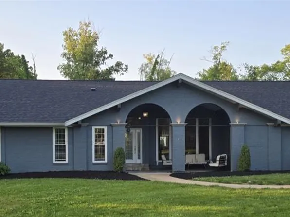 15875 Kettington Rd, Chesterfield, MO 63017