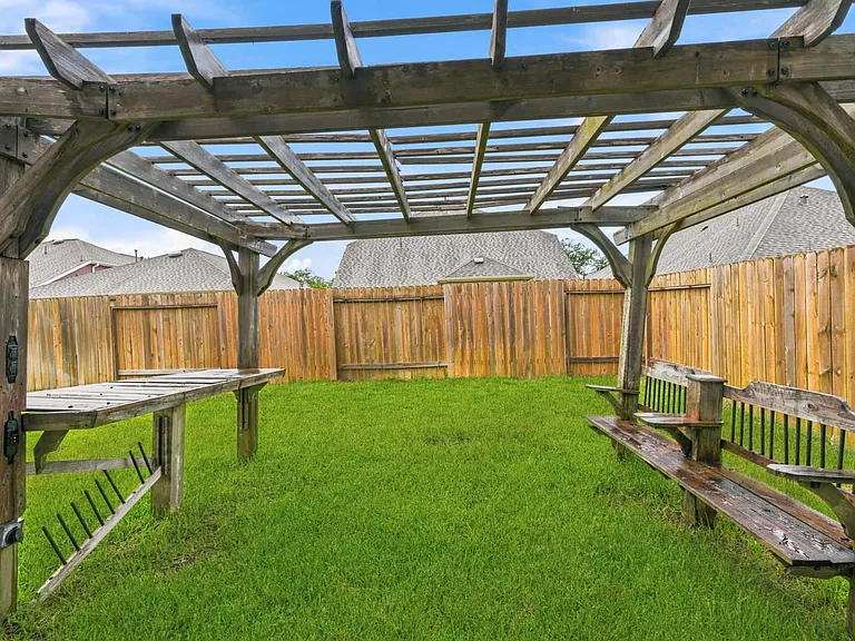 3410 Golden Amber Ct — Photo 22