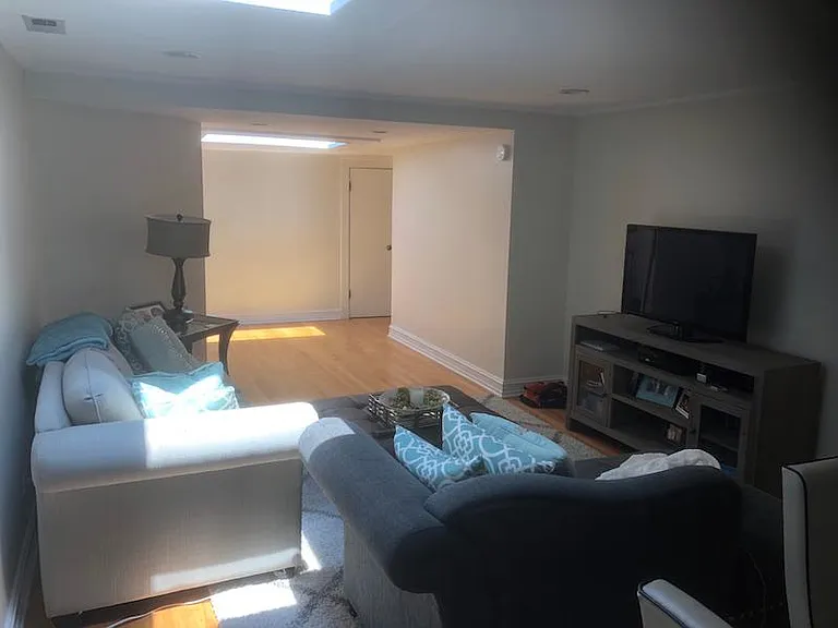 1748 N North Park Ave #3 — Photo 3