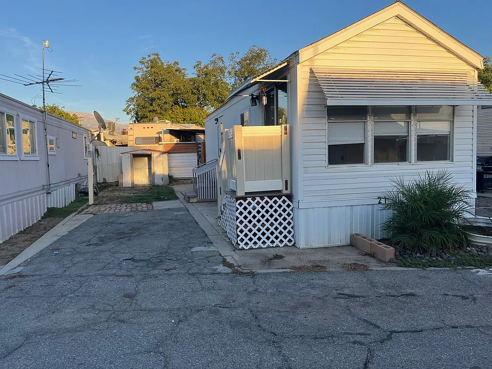 763 W Avenue L #21