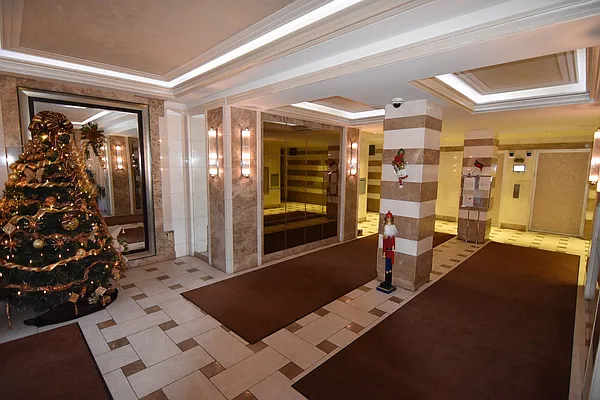 Sold by Continent Realty LLC | media 19