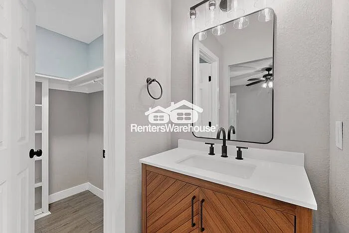 1002 Westminster Ln — Photo 27