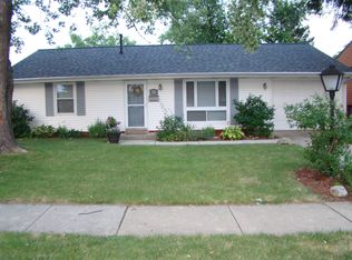 733 Essex Ave, Romeoville, IL 60446