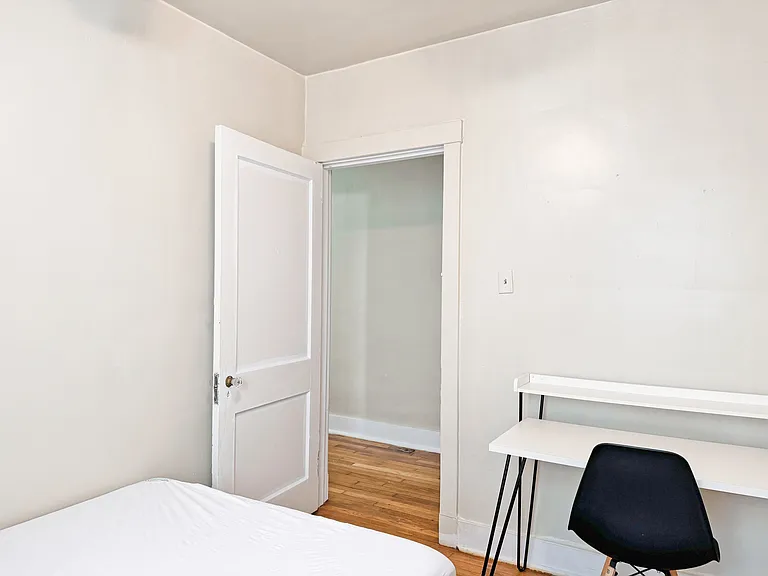 5727 Phillips Ave #1 — Photo 8