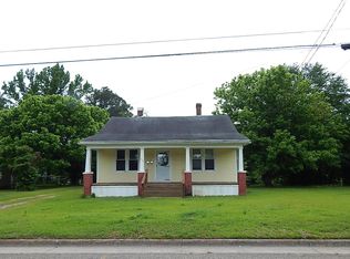 1006 Taylor St, Windsor, NC 27983