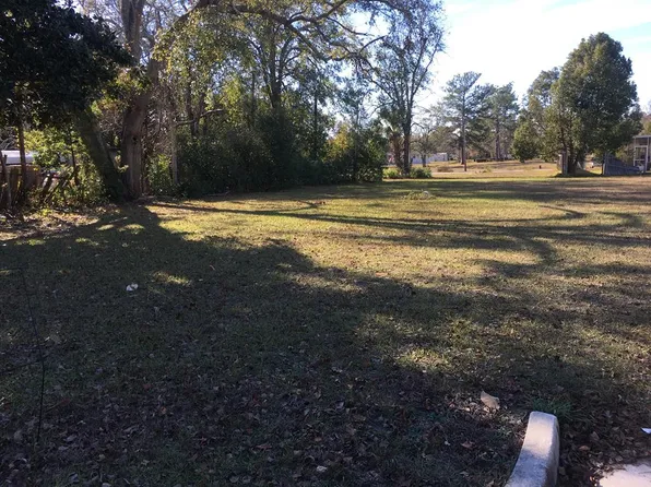 1600 Brunel St, Waycross, GA 31501