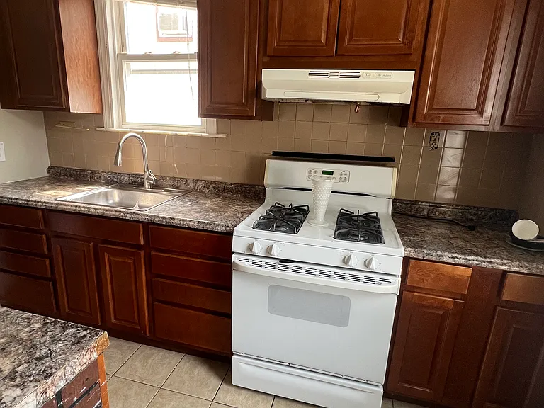 220 Conklin Ave #1 — Photo 10