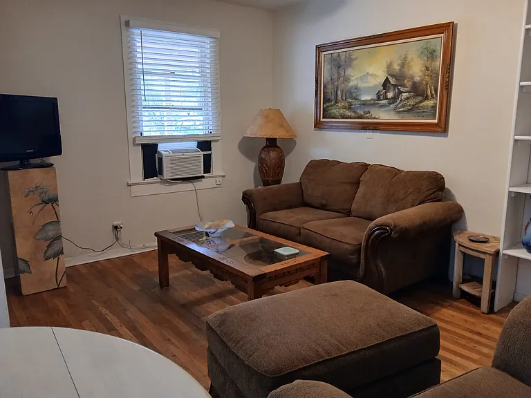 558 Dameron Dr #B — Photo 4