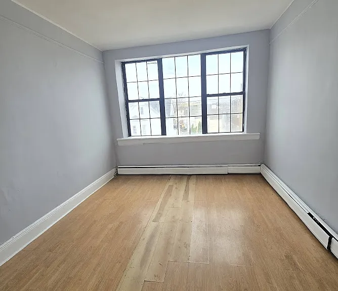 9 Grant Ave #3L1 — Photo 3
