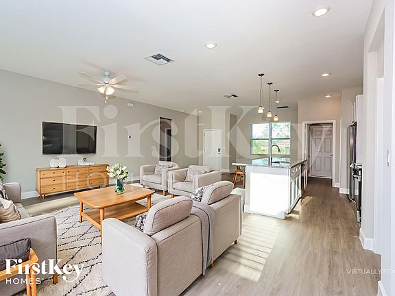 3rd image of 1654 Cogan Dr SE