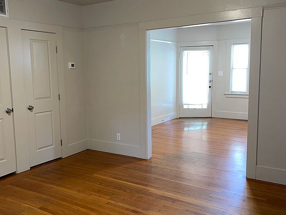 4th image of 2118 L St APT 2