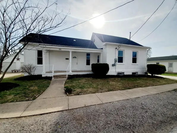 121 Logan St, Palmyra, MO 63461