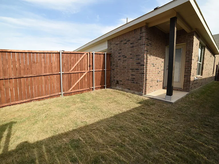 1407 Buckley St — Photo 20