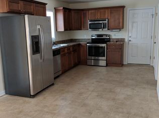 407 Ridgeway Ln, Holly Ridge, NC 28445